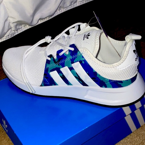 adidas Shoes - Addidas kids shoes in size 5, Will fit Woman's size 6.